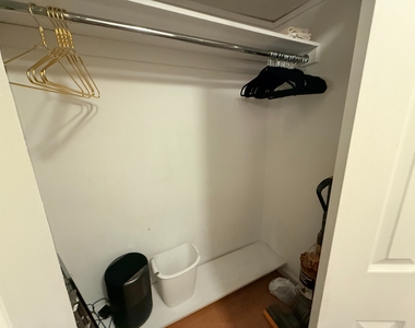 319 East 50th Street - Photo Thumbnail 16