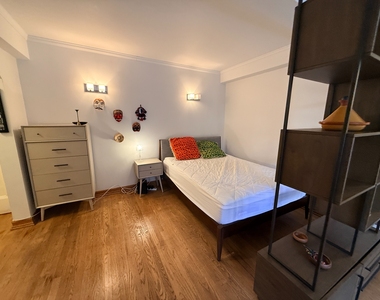 319 East 50th Street - Photo Thumbnail 7