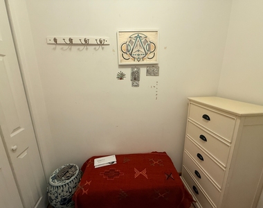 319 East 50th Street - Photo Thumbnail 17