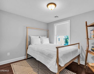 510 Lareine Avenue - Photo Thumbnail 17
