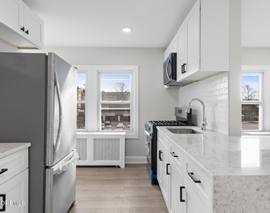 260 Main Street - Photo Thumbnail 9