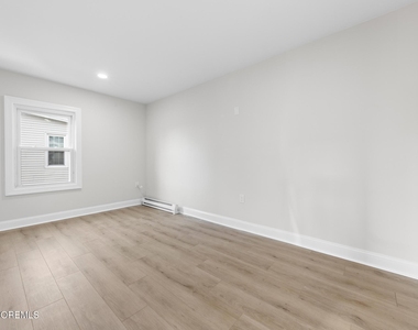 260 Main Street - Photo Thumbnail 14