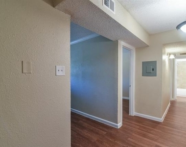 8128 Barclay Street - Photo Thumbnail 13