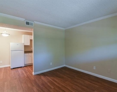 8128 Barclay Street - Photo Thumbnail 6
