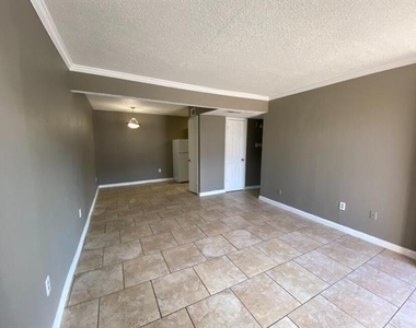 8128 Barclay Street - Photo Thumbnail 3