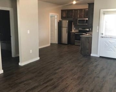 2309 N Elm Street - Photo Thumbnail 1