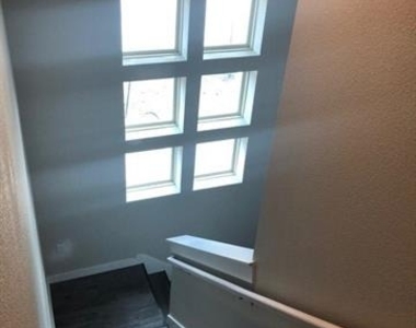 2309 N Elm Street - Photo Thumbnail 6