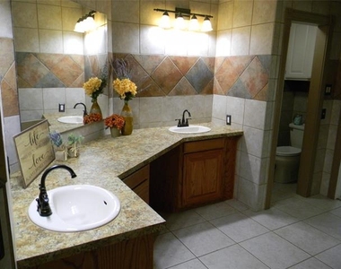 416 Roland Drive - Photo Thumbnail 16