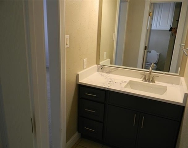 416 Roland Drive - Photo Thumbnail 26