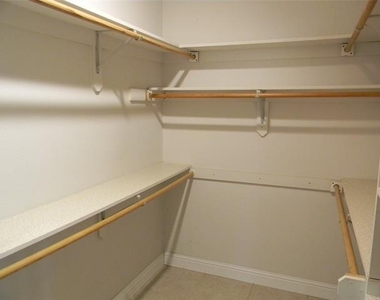 416 Roland Drive - Photo Thumbnail 18