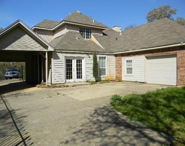 416 Roland Drive - Photo Thumbnail 5