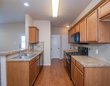 1426 Piedmont Drive - Photo Thumbnail 6