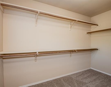 1426 Piedmont Drive - Photo Thumbnail 14