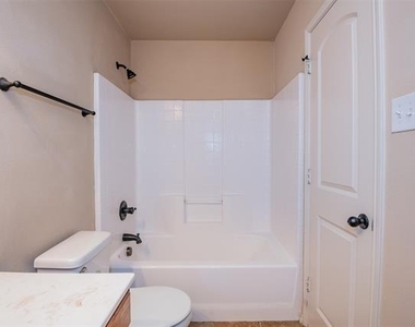 1426 Piedmont Drive - Photo Thumbnail 13