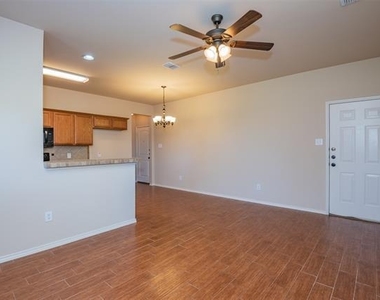 1426 Piedmont Drive - Photo Thumbnail 2