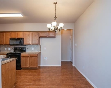 1426 Piedmont Drive - Photo Thumbnail 4