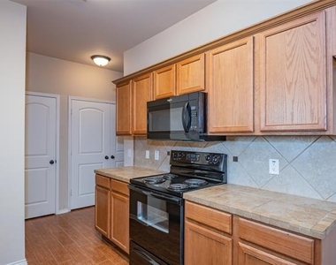 1426 Piedmont Drive - Photo Thumbnail 8