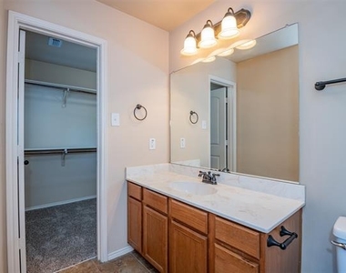 1426 Piedmont Drive - Photo Thumbnail 12