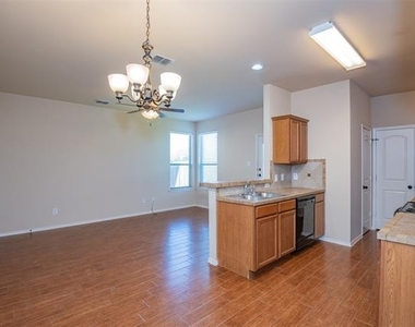 1426 Piedmont Drive - Photo Thumbnail 5