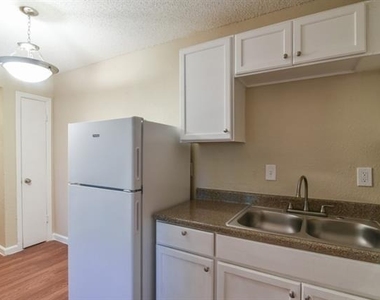 8128 Barclay Street - Photo Thumbnail 7