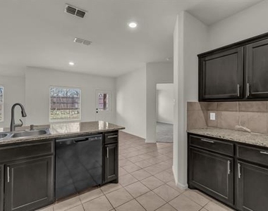 6948 Freeboard Way - Photo Thumbnail 7