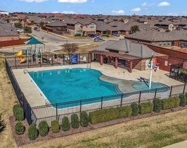 6948 Freeboard Way - Photo Thumbnail 37