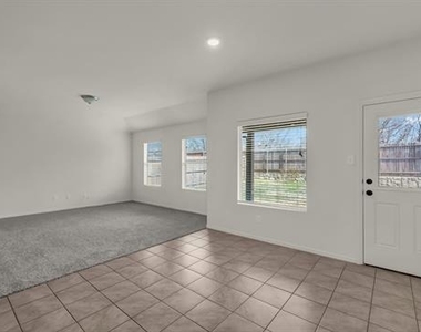 6948 Freeboard Way - Photo Thumbnail 10