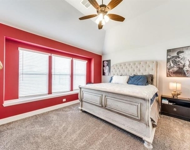 1113 Cottonseed Street - Photo Thumbnail 9