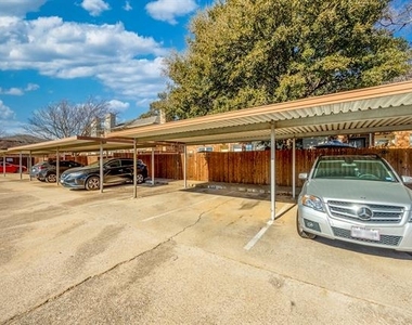 7337 Kingswood Circle - Photo Thumbnail 20