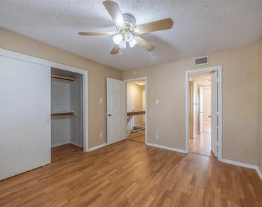 7337 Kingswood Circle - Photo Thumbnail 17