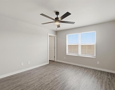 510 Elmont Street - Photo Thumbnail 18