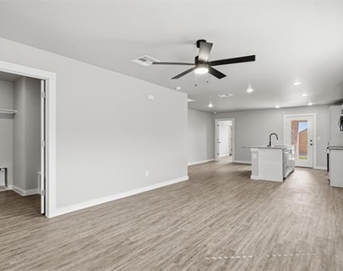 518 Elmont Street - Photo Thumbnail 5