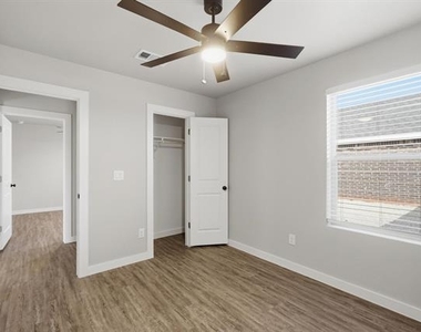 518 Elmont Street - Photo Thumbnail 16