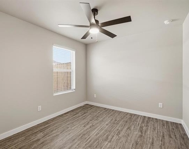518 Elmont Street - Photo Thumbnail 15