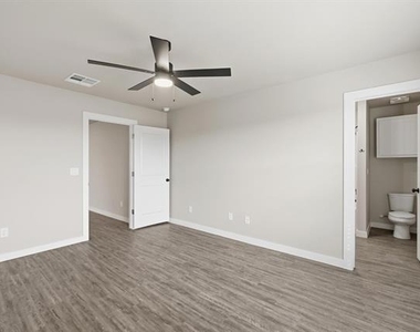518 Elmont Street - Photo Thumbnail 19