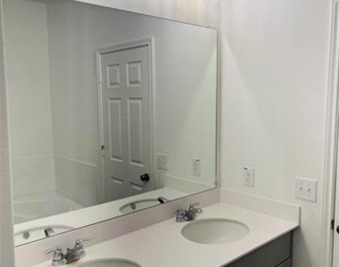 1320 Lackley Drive - Photo Thumbnail 7