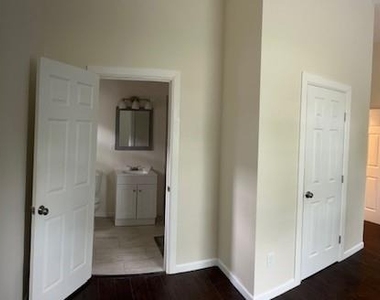 3112 Stonewall Street - Photo Thumbnail 8