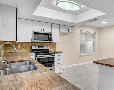 908 Firestone Lane - Photo Thumbnail 10