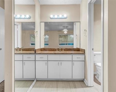 908 Firestone Lane - Photo Thumbnail 14