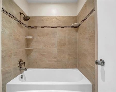 908 Firestone Lane - Photo Thumbnail 13