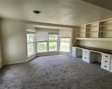 1824 Willowwood Street - Photo Thumbnail 6