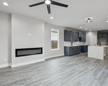 3703 York Street - Photo Thumbnail 4