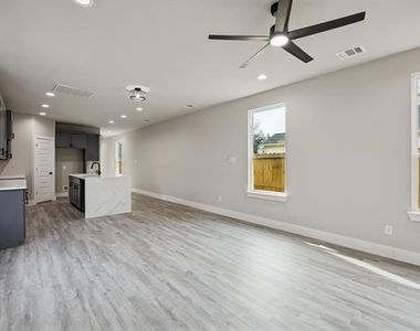 3703 York Street - Photo Thumbnail 5