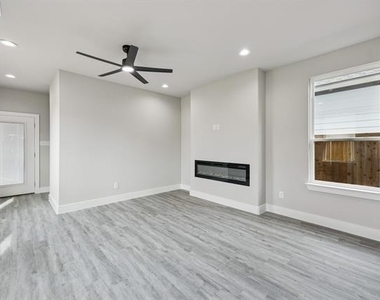 3703 York Street - Photo Thumbnail 8