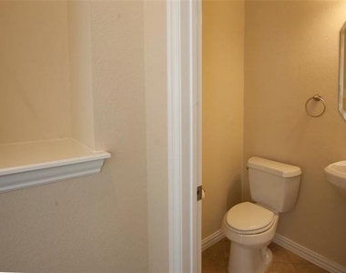 7825 Fox Horn Drive - Photo Thumbnail 7