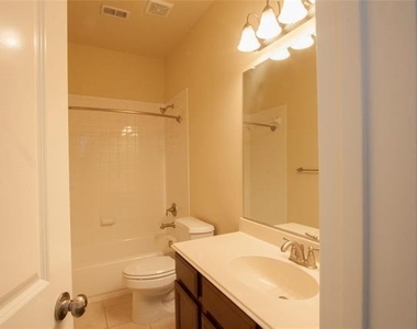 7825 Fox Horn Drive - Photo Thumbnail 14