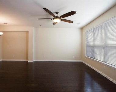 7825 Fox Horn Drive - Photo Thumbnail 6