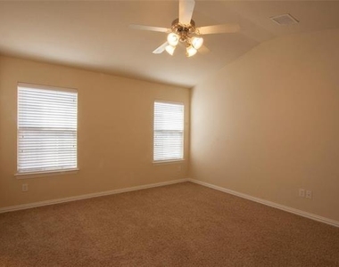 7825 Fox Horn Drive - Photo Thumbnail 19
