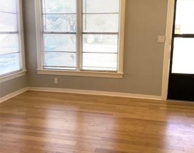 213 Donald Street - Photo Thumbnail 4