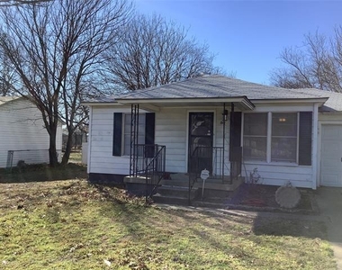 213 Donald Street - Photo Thumbnail 1